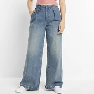 Express Super High Rise Relaxed Wide Leg Denim Jeans